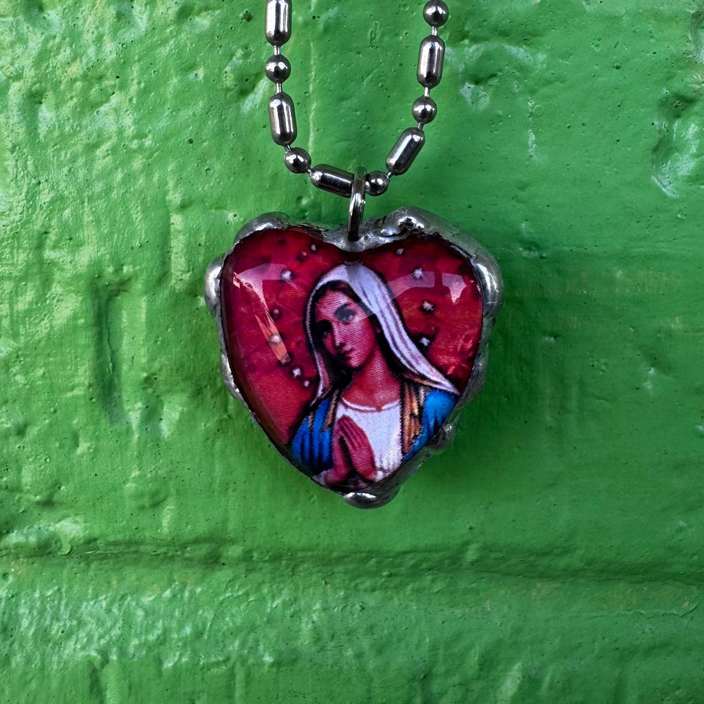 Jesus / Virgin Mary chain and heart shaped pendant