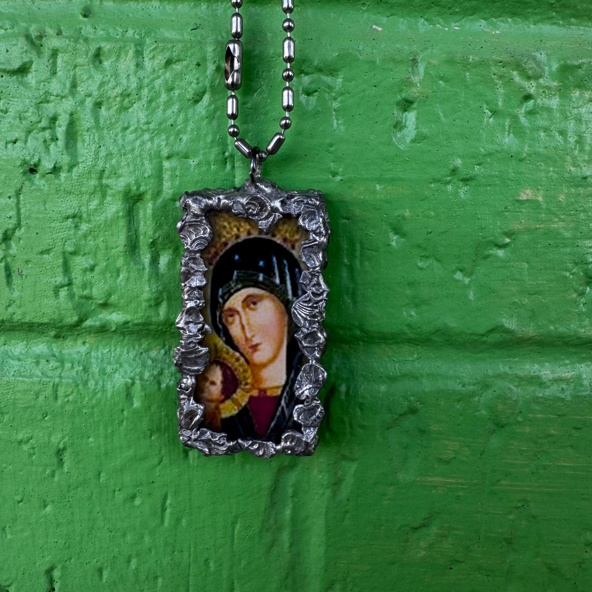 Virgin Mary chain and pendant