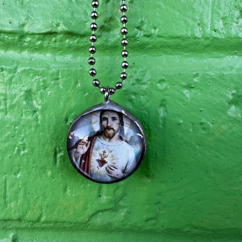 Jesus / Virgin Mary chain and pendant