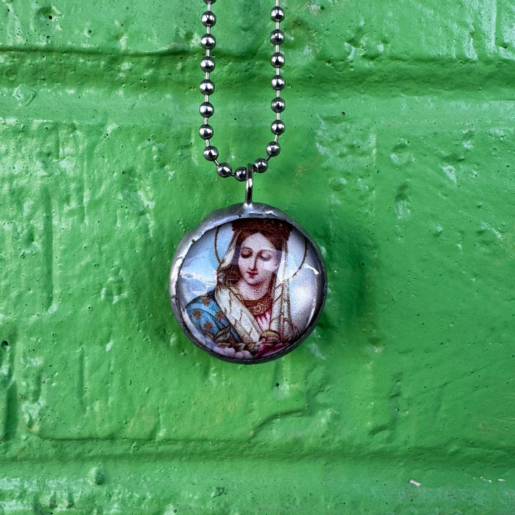 Jesus / Virgin Mary chain and pendant