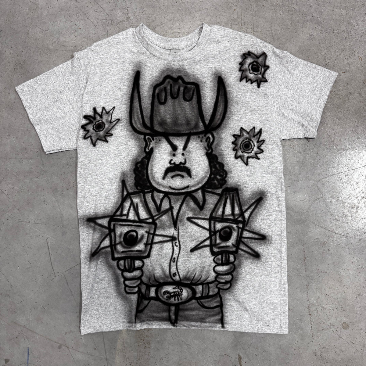 Shooter 💥💥air brush tee (M)