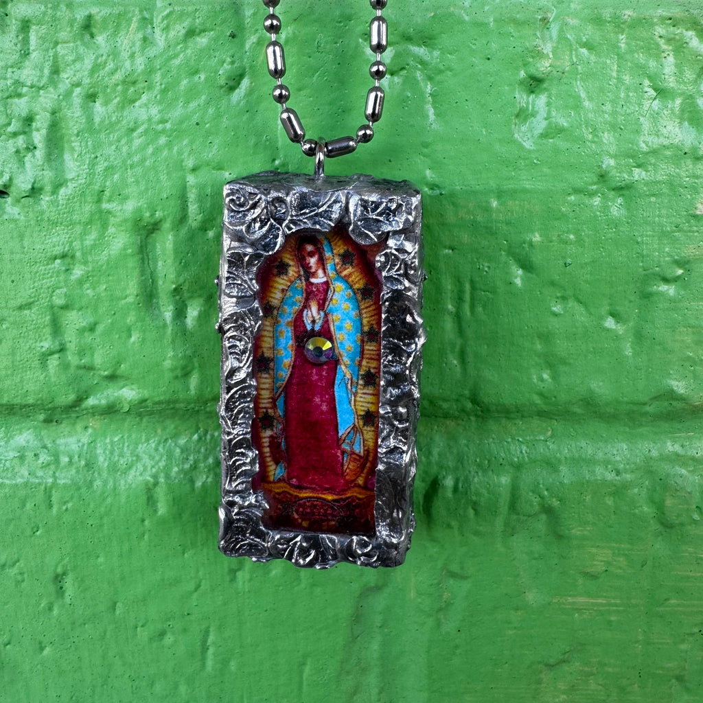Jesus / Virgin Mary chain and pendant