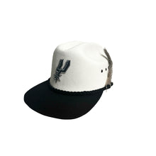 Load image into Gallery viewer, (Feathered )Los Spurs Bandillo Cap
